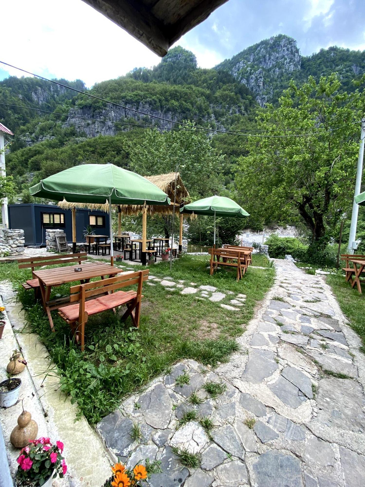 Guesthouse Kujtimi Theth Exterior foto